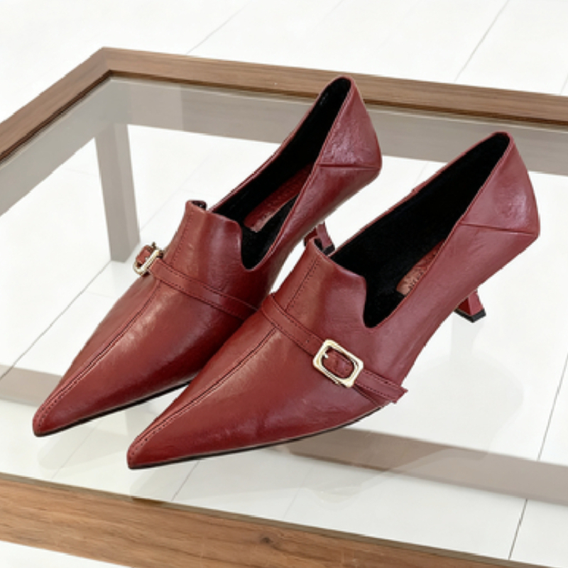 Elegante Kitten Heel Damespump - Formal Belt Leather Thin recensie en prijs
