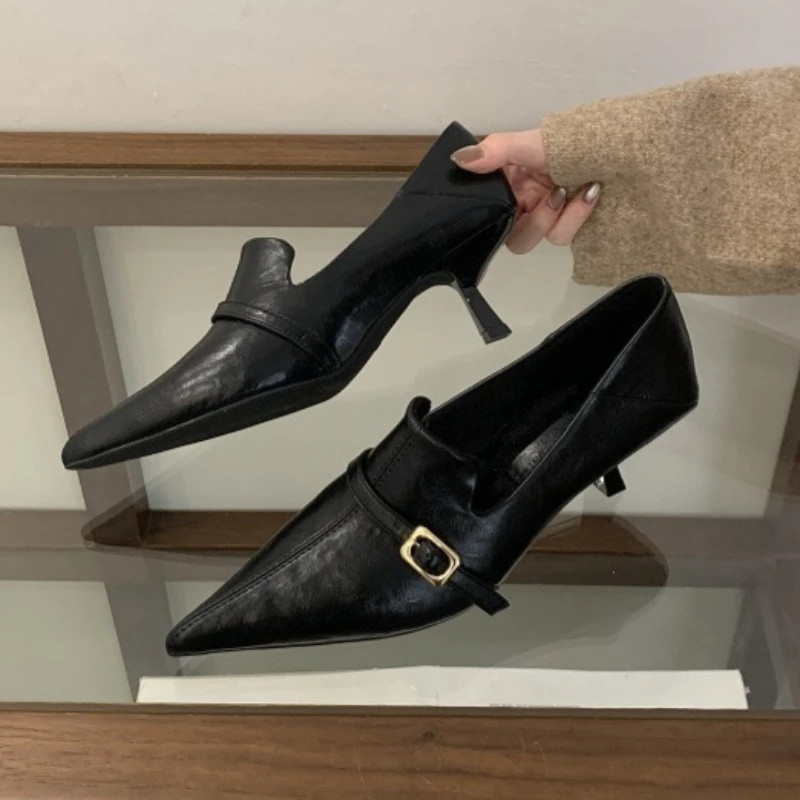 Elegante Kitten Heel Damespump - Formal Belt Leather Thin recensie en prijs